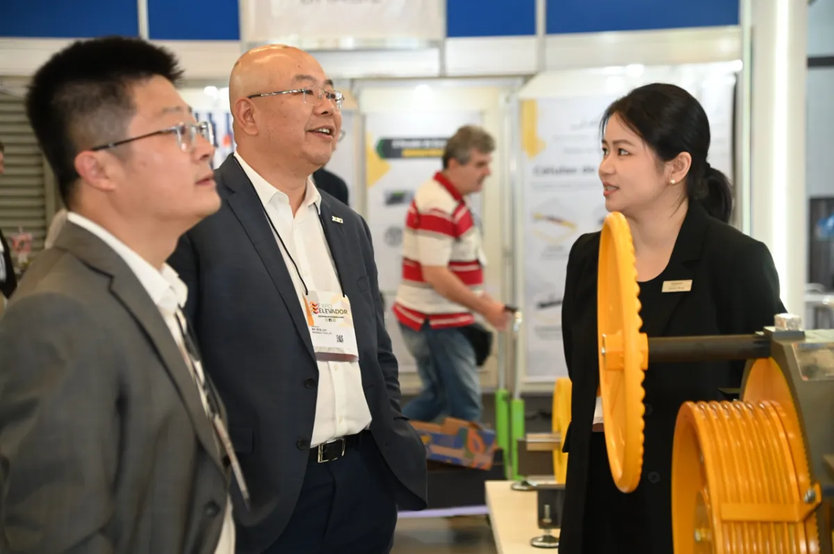 Conversation with international exhibitors